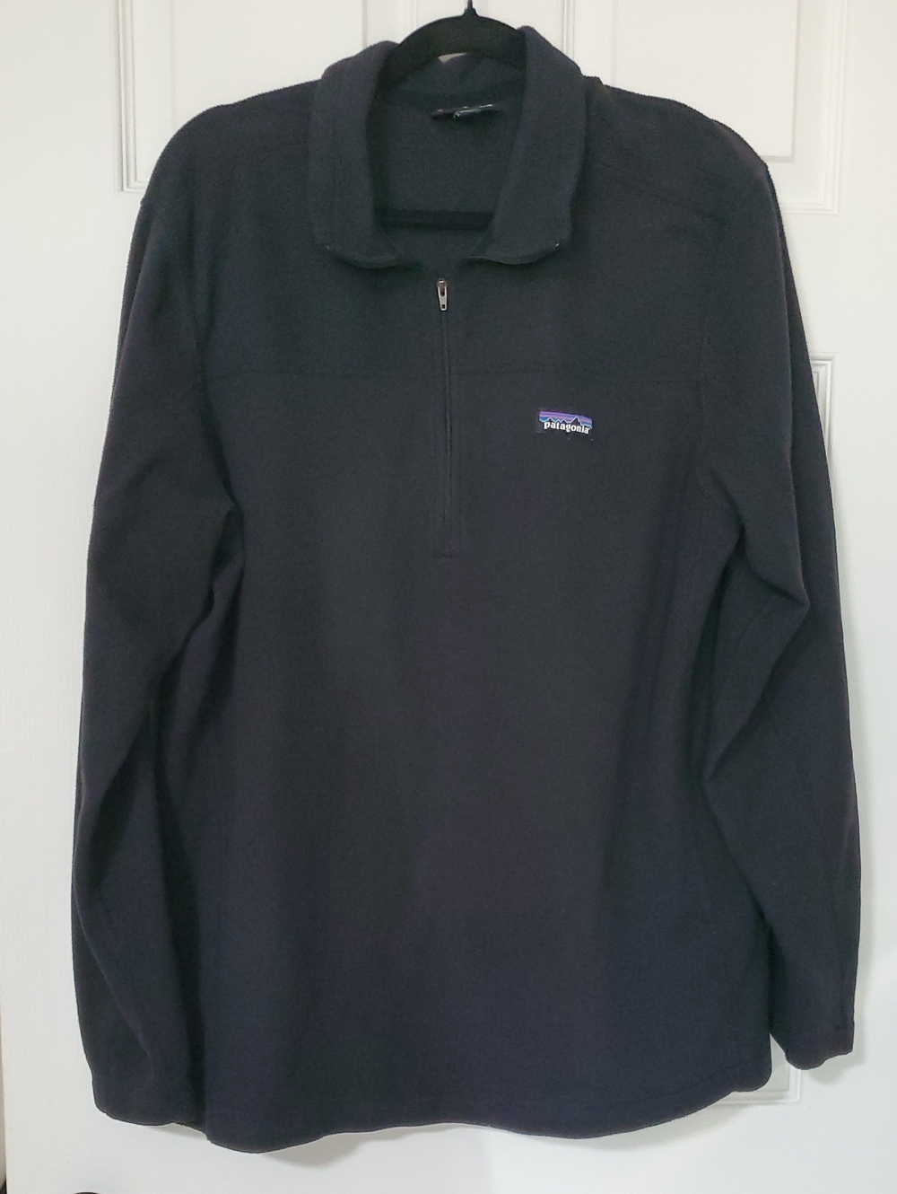 Patagonia Men's Black Half-Zip Fleece Pullover